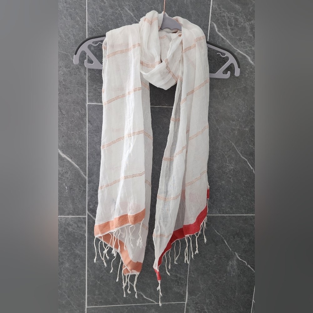 NWOT GAP Women's White Rose Gold Stripe Oblong Scarf One Size 76"